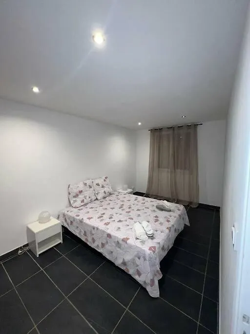 Grand Appartement Climatise Et Fonctionnel Marseille 0*,  France